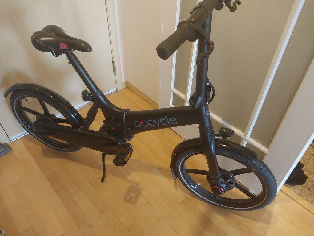 GoCycle Folding Ebike With Charger