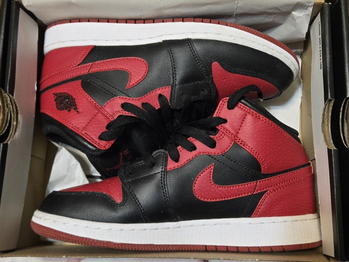 Jordan 1 Mid