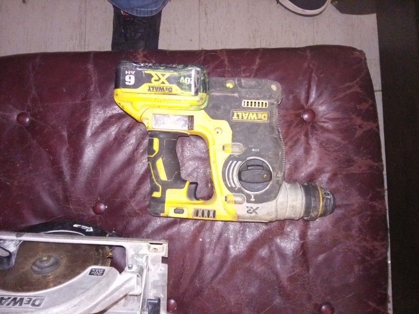 Cordless Rotor Hammer .. Skill Saw DeWAlt