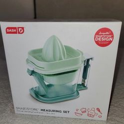 Juicer And Measuring Set 