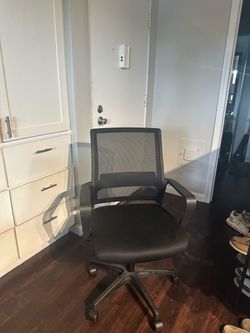 Black Swivel Office Chair