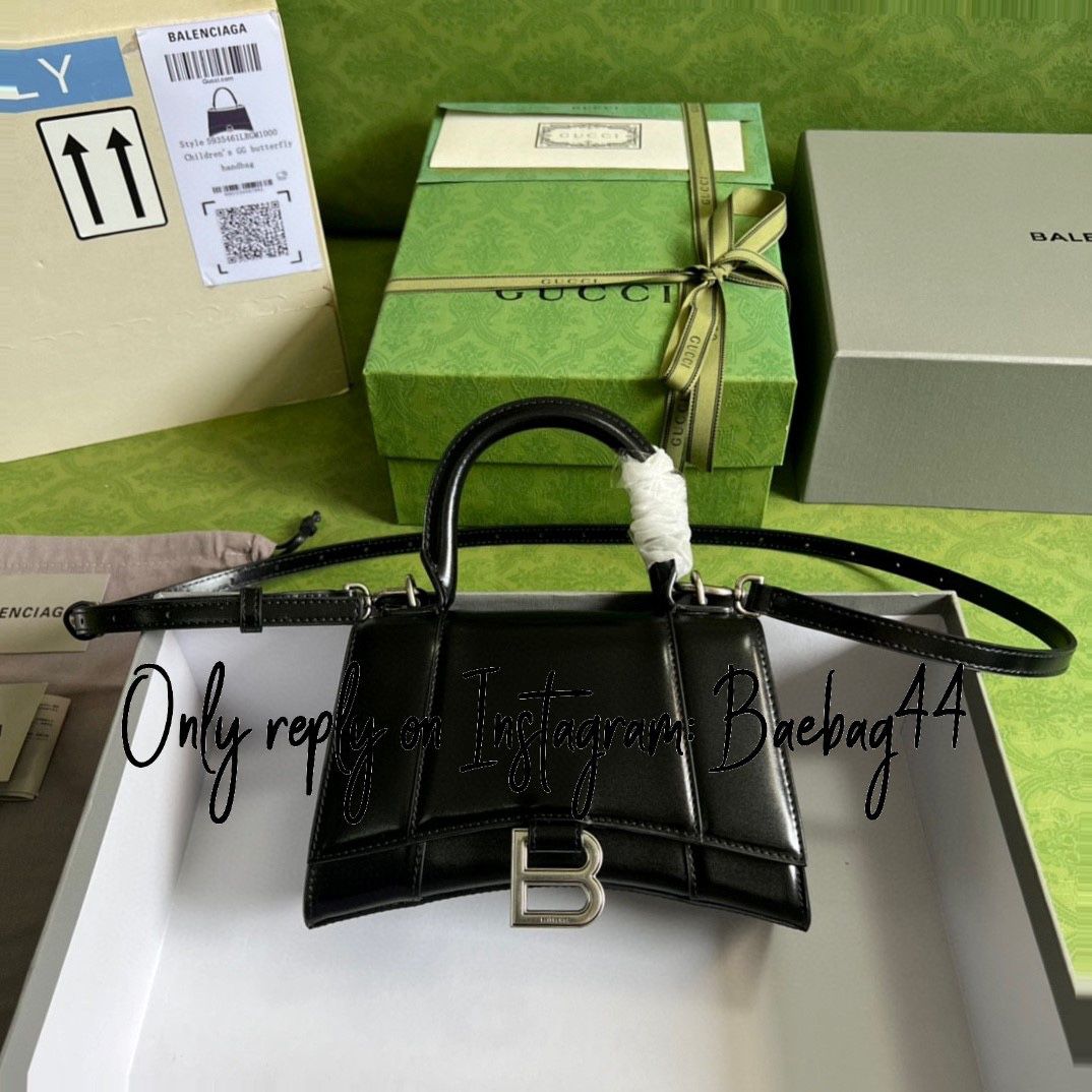 undskyld fornuft jeg fandt det Balenciaga Hourglass Xs Hand Box Bags 1 for Sale in Wexford, PA - OfferUp