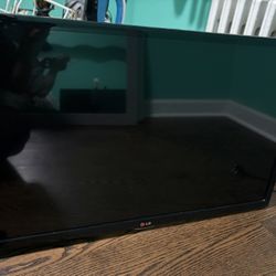 **LG 33in TV-no ReMoTe!!!