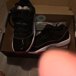 Air Jordan Retro Low Bred
