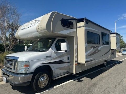 2015 Coachmen Leprechaun 319DS