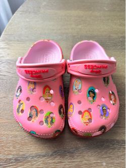 Disney princess croc toddler size 7