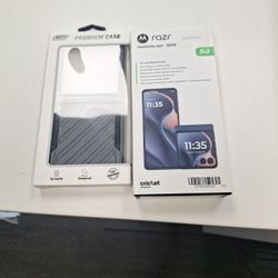 Razr Flip 2025 With Case