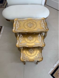 Italian Beautiful decorative gold serving trays – set of 4