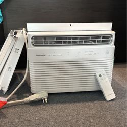 5000 BTU AC WINDOW UNIT W/ MOUNT