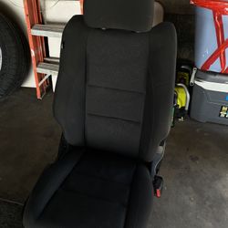 2013 Dodge Durango Front Passenger Seat 