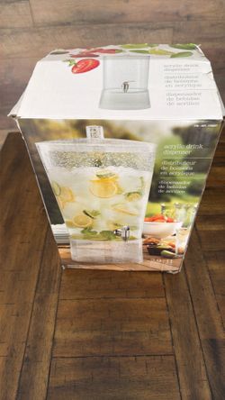 2.9 Gallon Acrylic Pitcher
