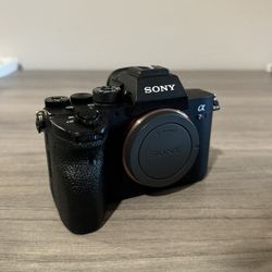 Sony A7R4