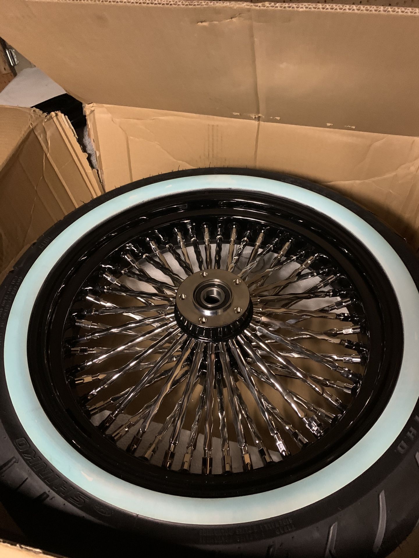 18” 3.5 DNA rear wheel black rim / black hub / twisted chrome spokes