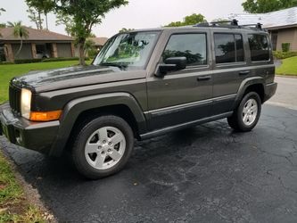 2006 Jeep Commander 3rd row seating leather V6