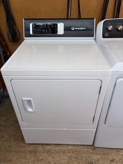 Speed Queen commercial heavy duty super capacity dryer