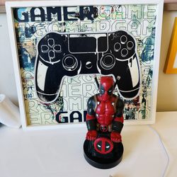 LED gaming sign + Deadpool controller holder 