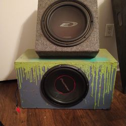 (2) 12's  Completion Subwoofers Separate Boxes With 2500 Watt Amp