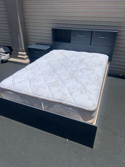 Full size bed set