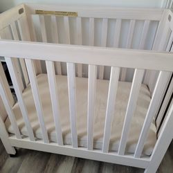 Babyletto Mini Crib