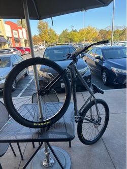 Throne Goon 29 Concrete