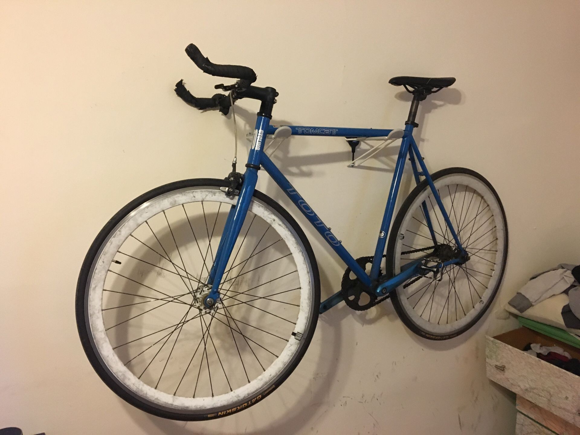 Toto Tomcat (Fixed Gear, Single Speed) Bicycle