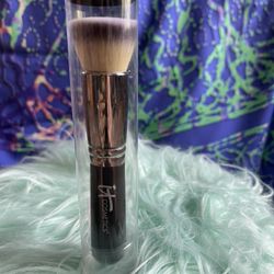 IT Cosmetics Foundation Brush