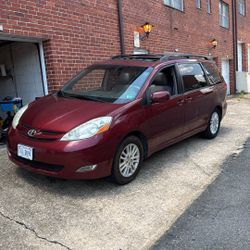 2010 Toyota Sienna