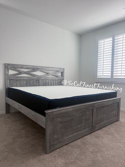 New king bed with mattress