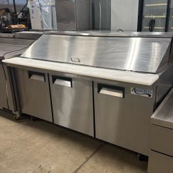 Refrigerated Sandwich Preptable 