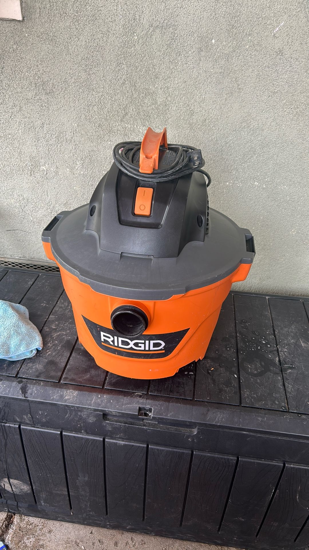 Ridgid 9 gal vacuum 