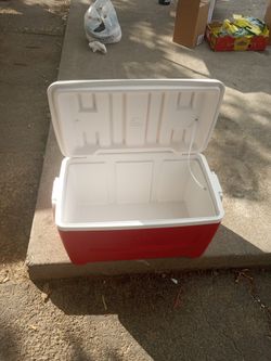 Igloo: 10 Gallon Cooler.