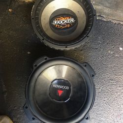 2 Bocinas En Buenas Condiciones 