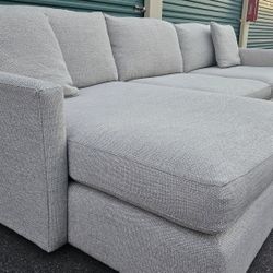 FREE DELIVERY!!! Crate & Barrel "Lounge Deep" 2 Pc Sectional + 2 Pillows ($4K Retail...60% OFF!!!)