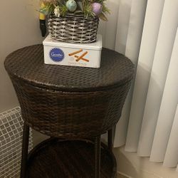 Side Basket Table 