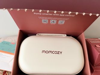 Momcozy M5 Smart Wearable Breast Pump Double Set – Used Only Twice