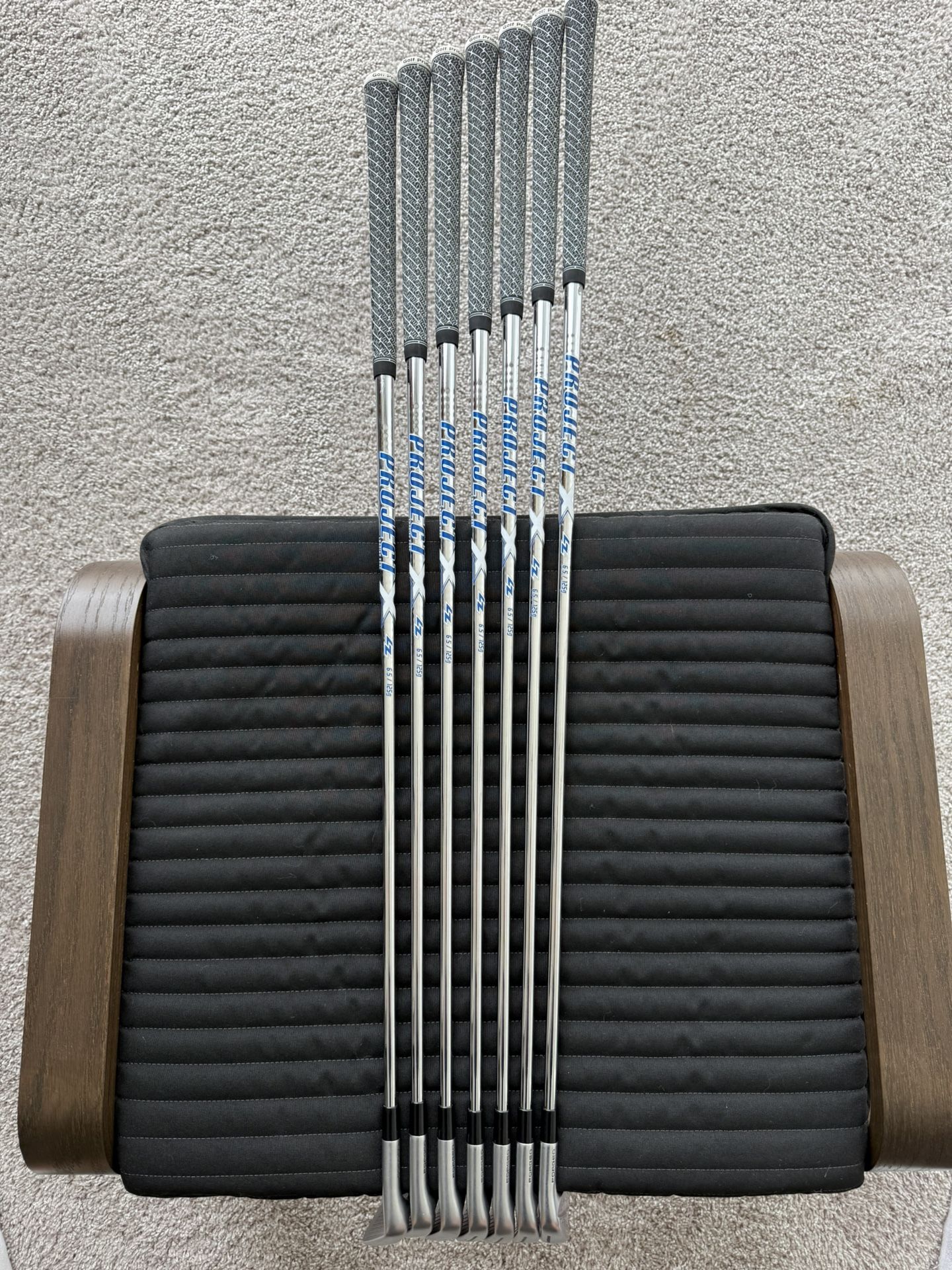 2023 TaylorMade P770 Iron Set (4-PW) – X-Stiff Shafts