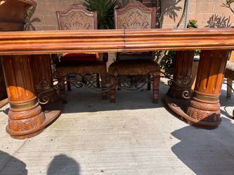 Dining room table