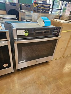 Built in Single wall oven GE Appliances 30 inch wide with convection
