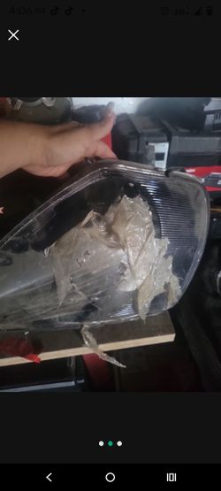 Mitsubishi 2001 Front Lights