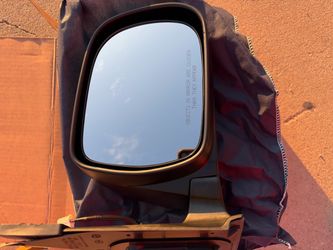 2012-2015 Toyota Tacoma Passenger Side View Mirror (RH) - NEW