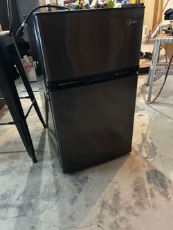 Mini refrigerator/freezer