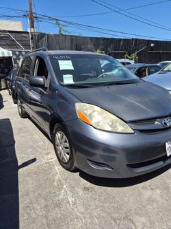 2005 toyota sienna