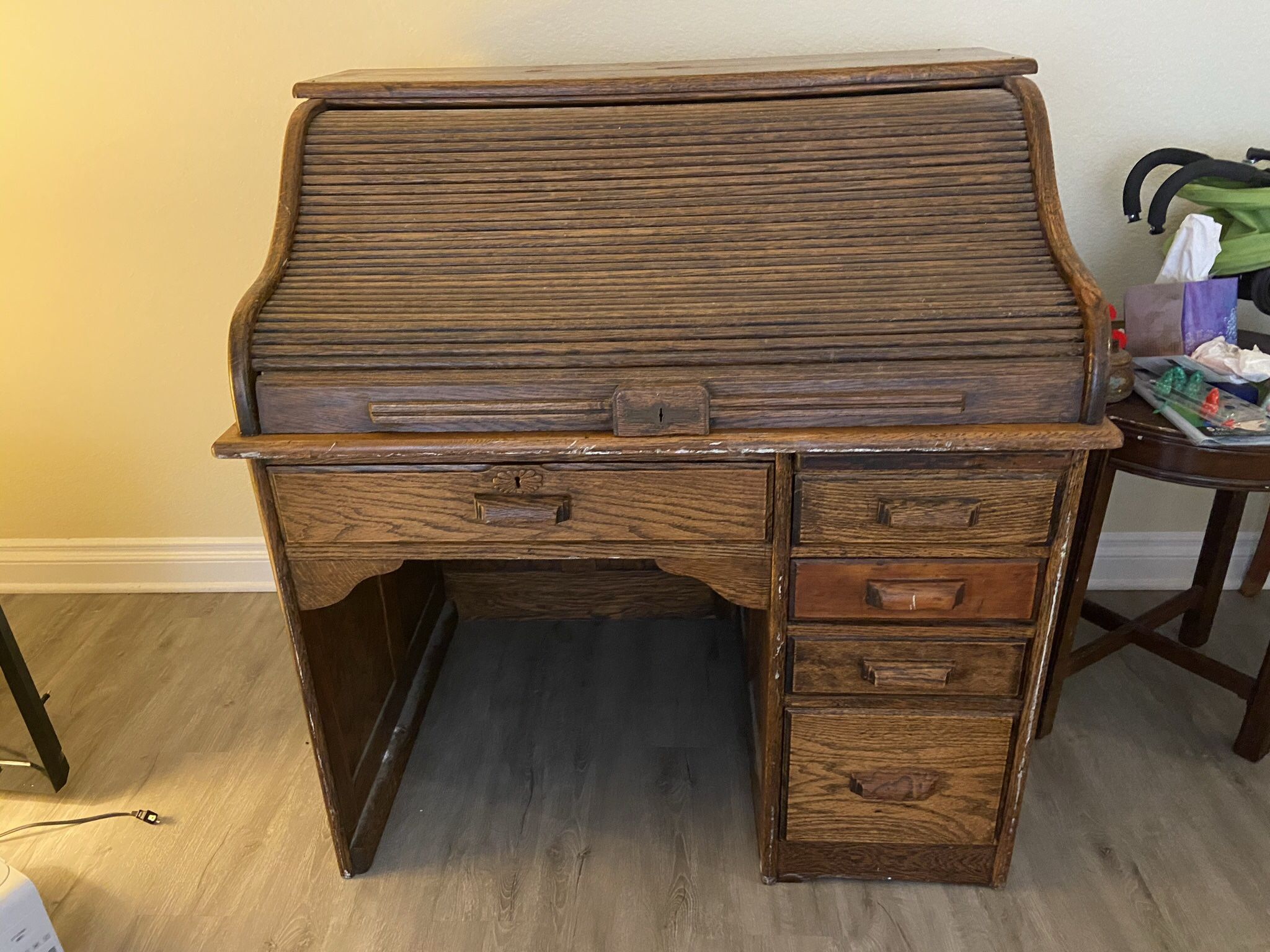 Antique Roll top Desk $100