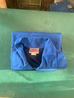 Men’s Nike pull over grey tag