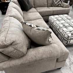 [OM] 🟪 Only $45 initial then take it home 🏡 Brand New  Claremont Sectional 