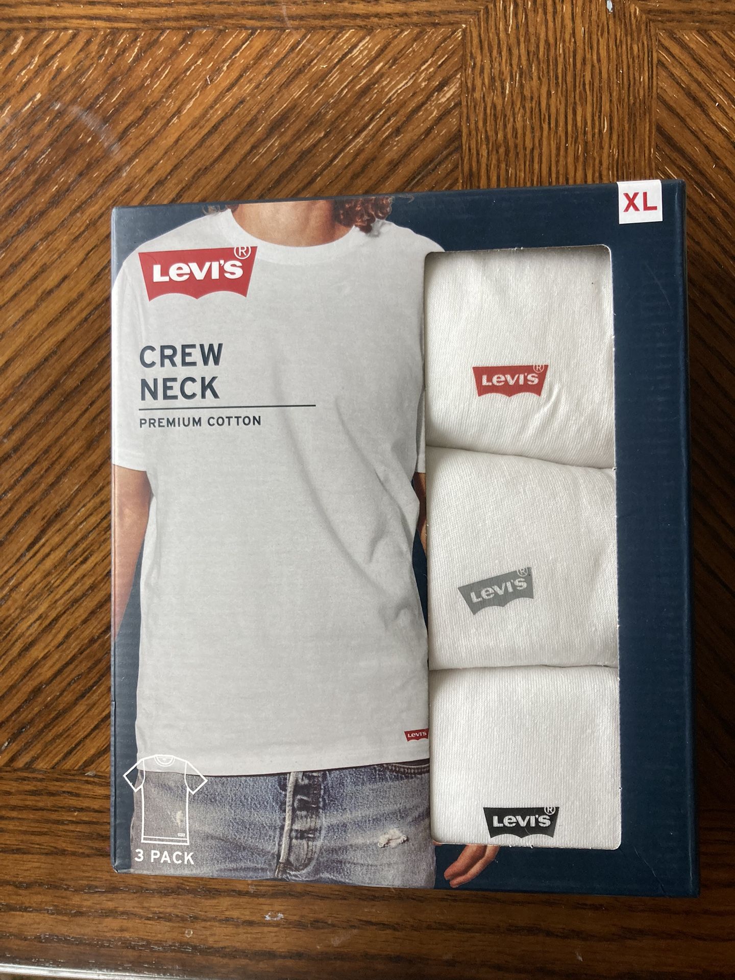 NWT Levi’s Men’s Crew Neck Premium Cotton Tee 3 Pack Size XL