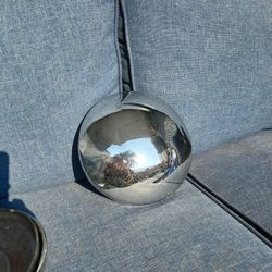 classic car hub cap