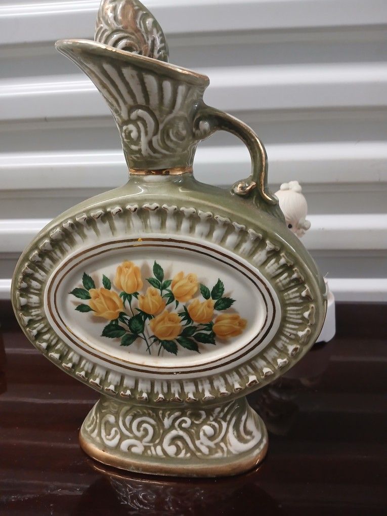 Vintage 1969 Genuine Regal China Jim Beam Yellow Rose Flowered Decanter Bottle