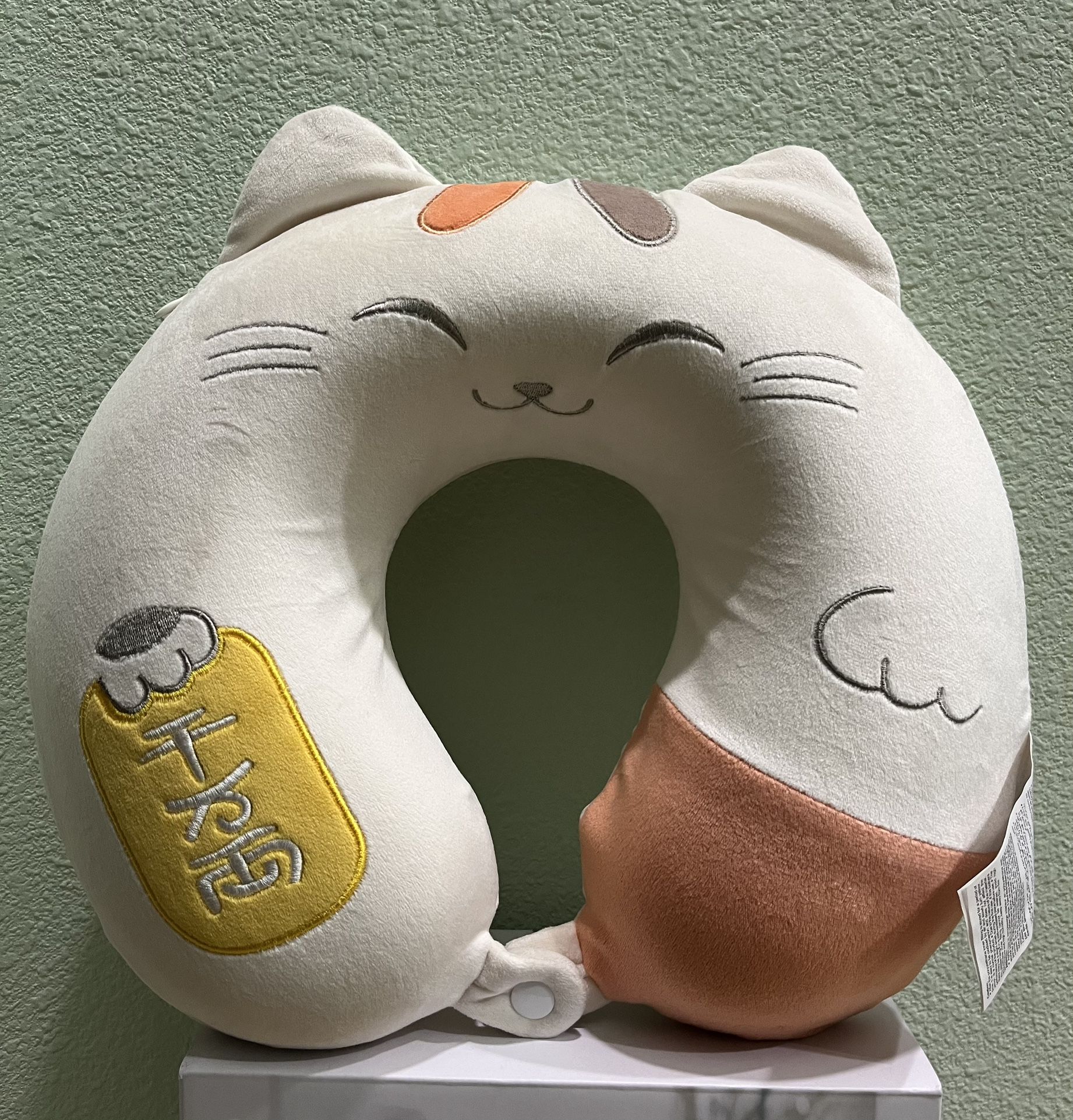 TRAVEL PILLOW