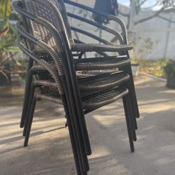 Set of 4 Outdoor Patio Chairs – Great Condition